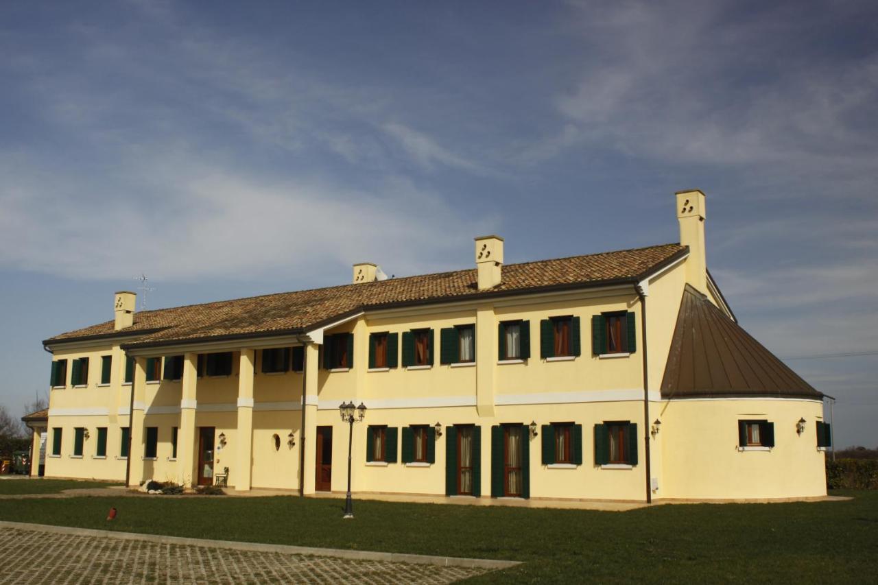 Il Paradello Albergo Porto Levante Buitenkant foto