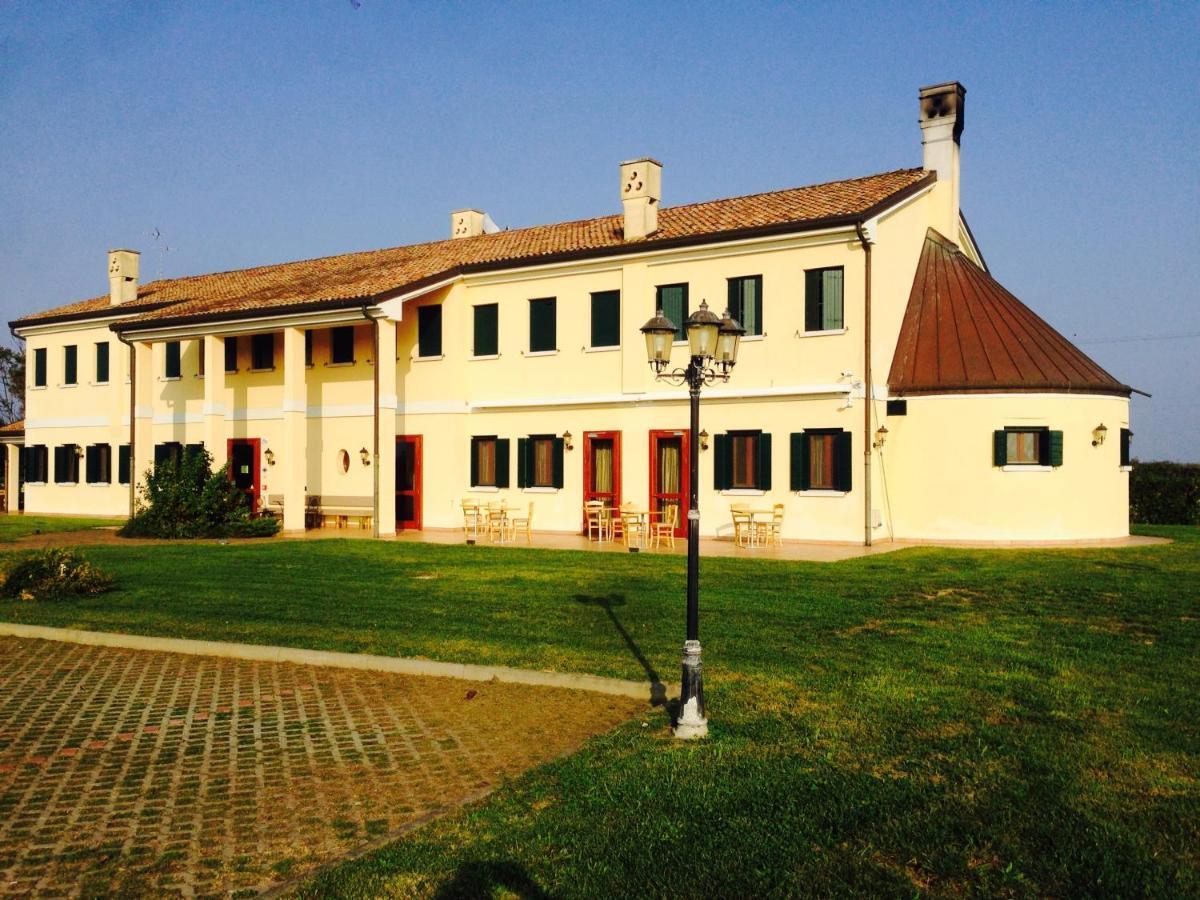 Il Paradello Albergo Porto Levante Buitenkant foto